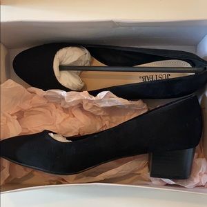 BNIB BLACK Block Heel Pumps